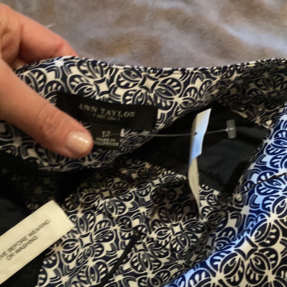 Lightweight Silky Patterned Pants. - image 5